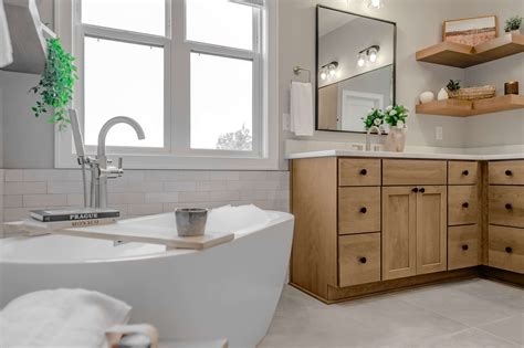 bathroom remodeling contractors lansing